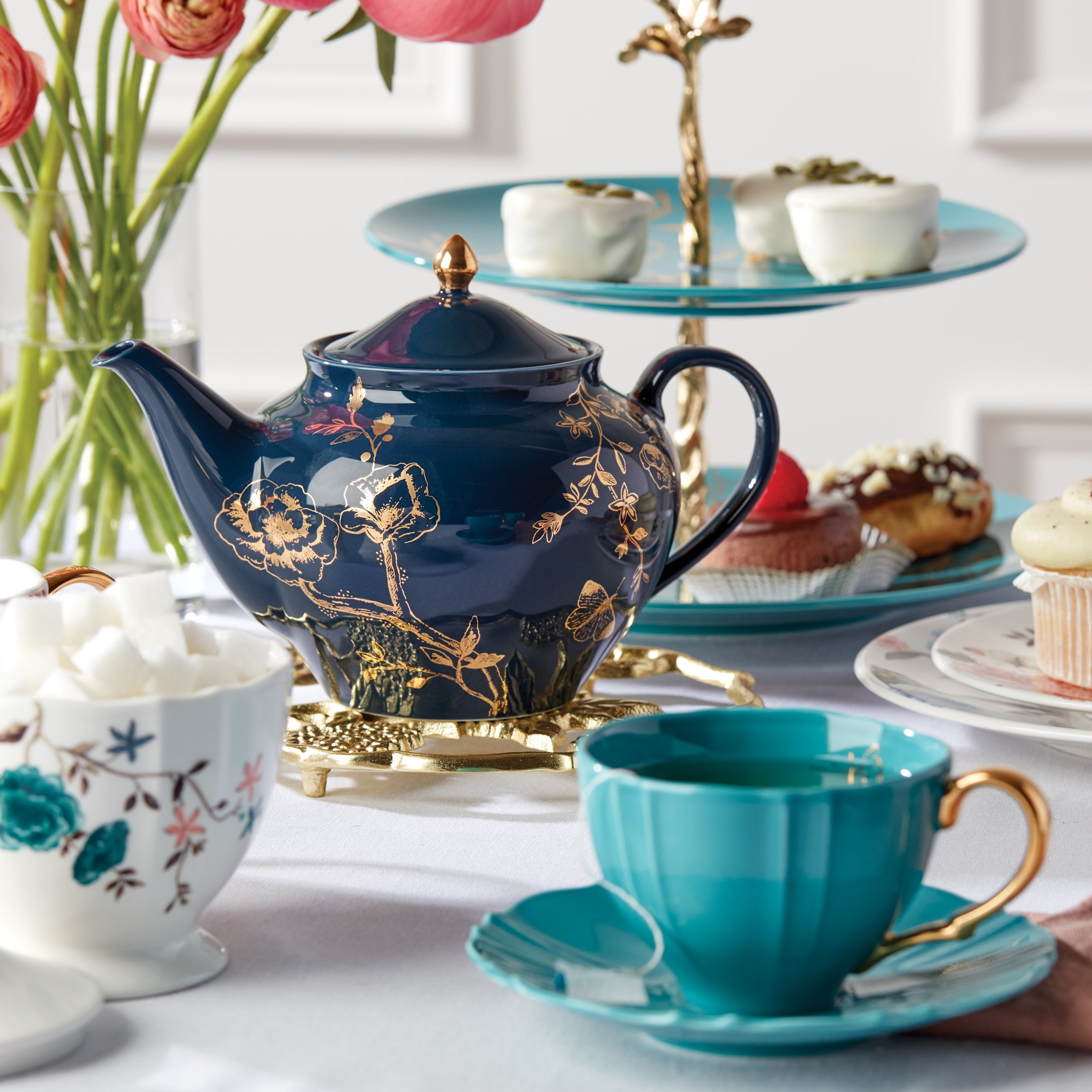 Sprig & Vine Navy Teacup & Saucer Set - English Garden Style