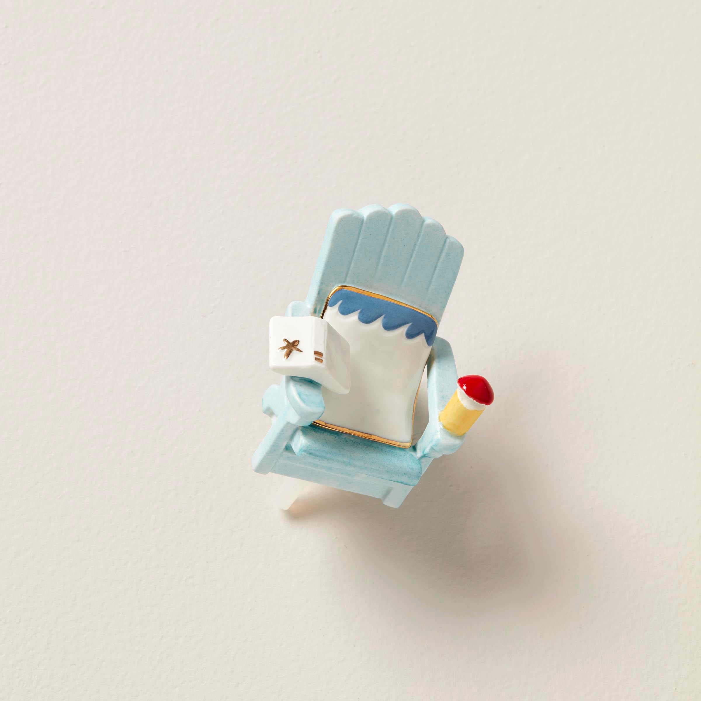 Beach Chair Plate Decor - Profile Poppers Tabletop Decoration