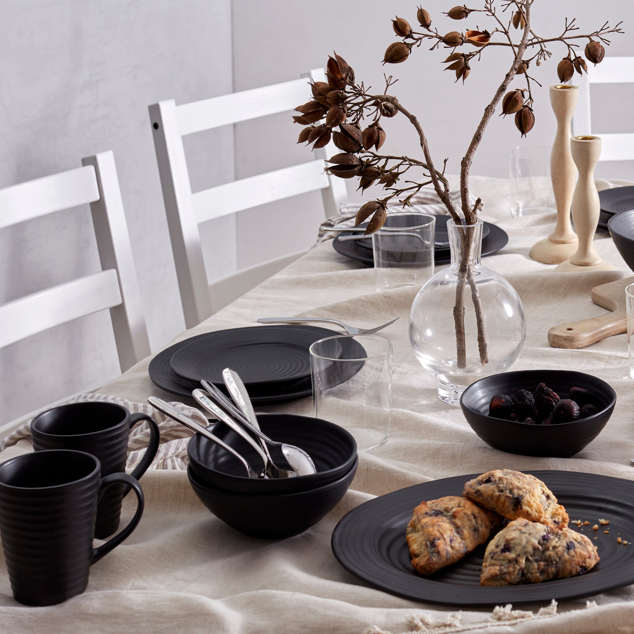 Oneida Ridge 12-Piece Dinnerware Set - Artisan-Designed Everyday Plates & Bowls