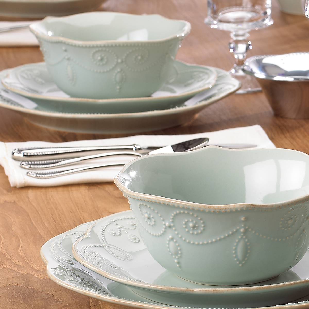 French Blue Pearl Stoneware Dinnerware Set - 4-Piece Place Setting