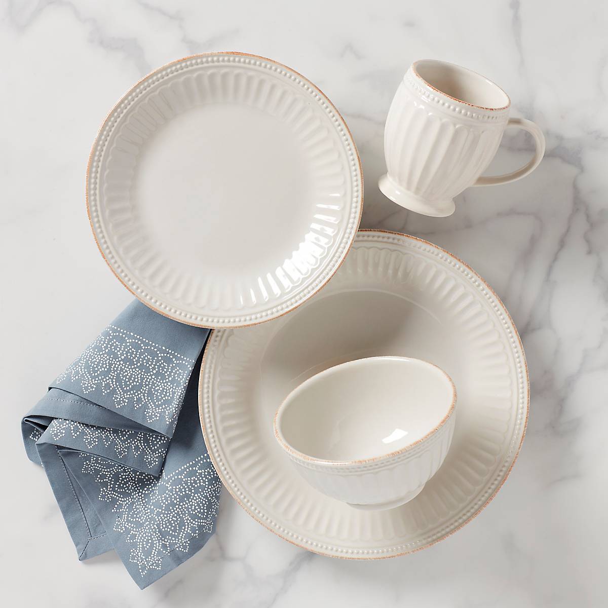 French White Ceramic Dinnerware Set - 4-Piece Place Setting with Beaded Groove Design