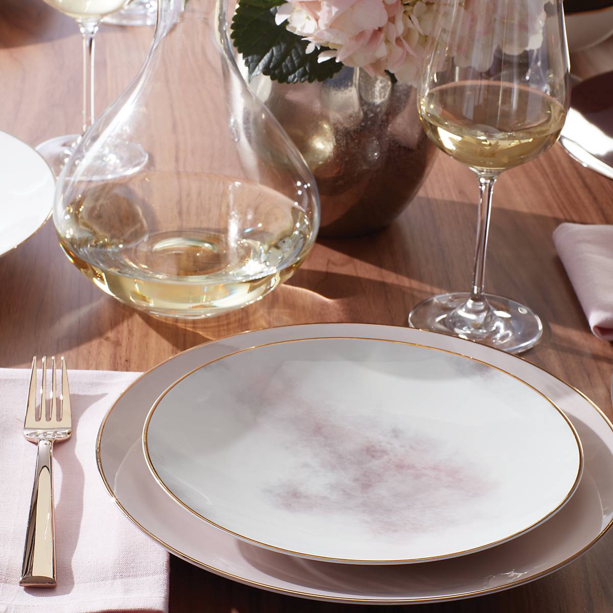 Trianna Salaria Distressed Pink & Grey Ceramic Dinnerware Set - 4-Piece Place Setting