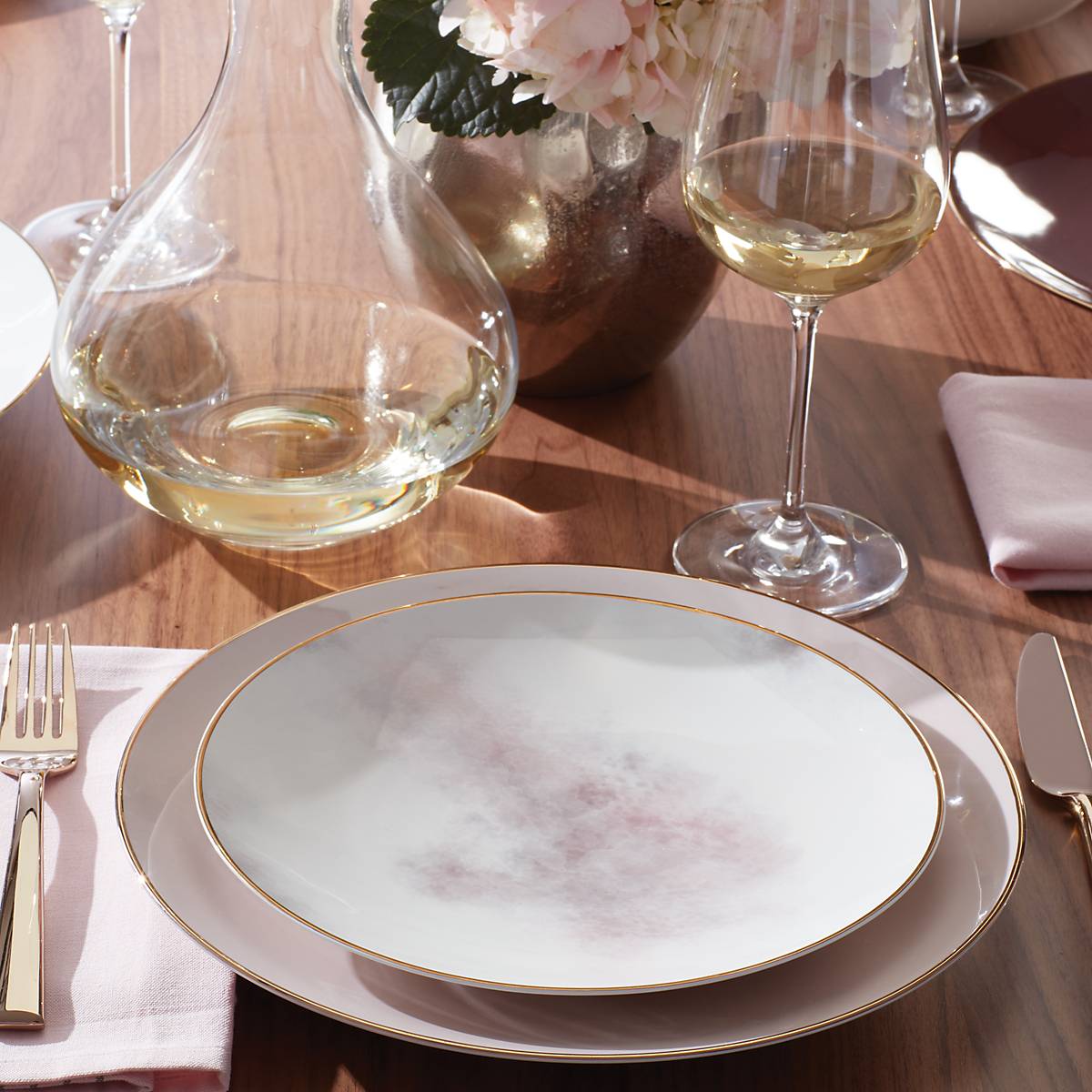 Trianna Salaria Distressed Pink & Grey Ceramic Dinnerware Set - 4-Piece Place Setting