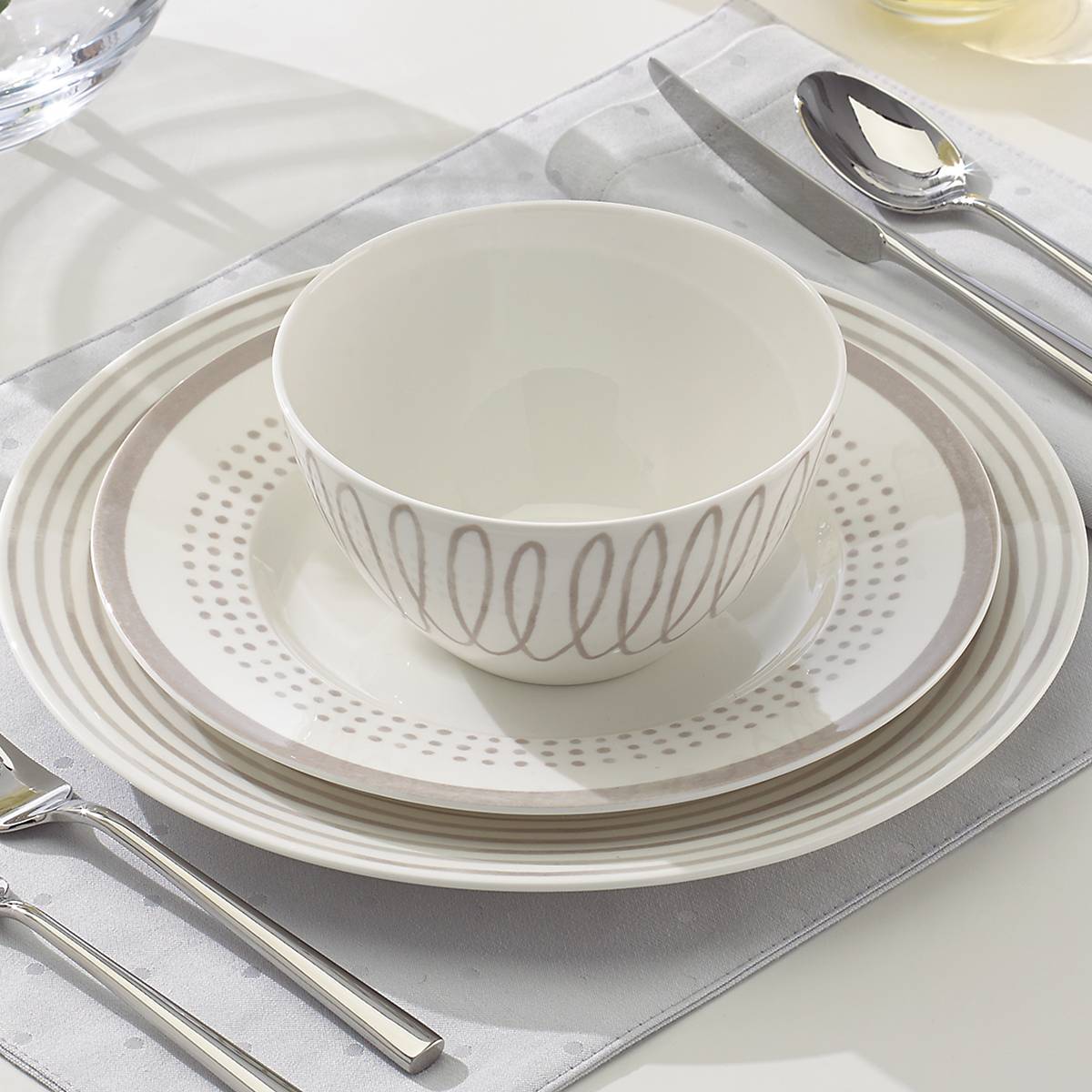 Charlotte Street Grey East 4-Piece Porcelain Dinnerware Set