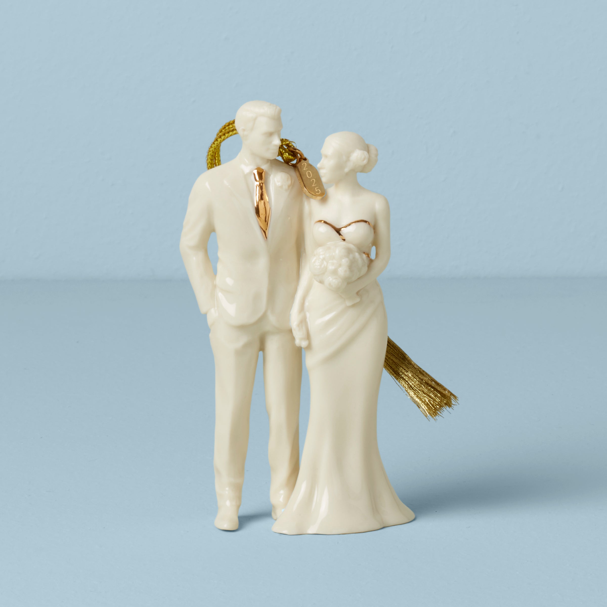 2025 Newlywed Christmas Ornament - Bride & Groom Keepsake
