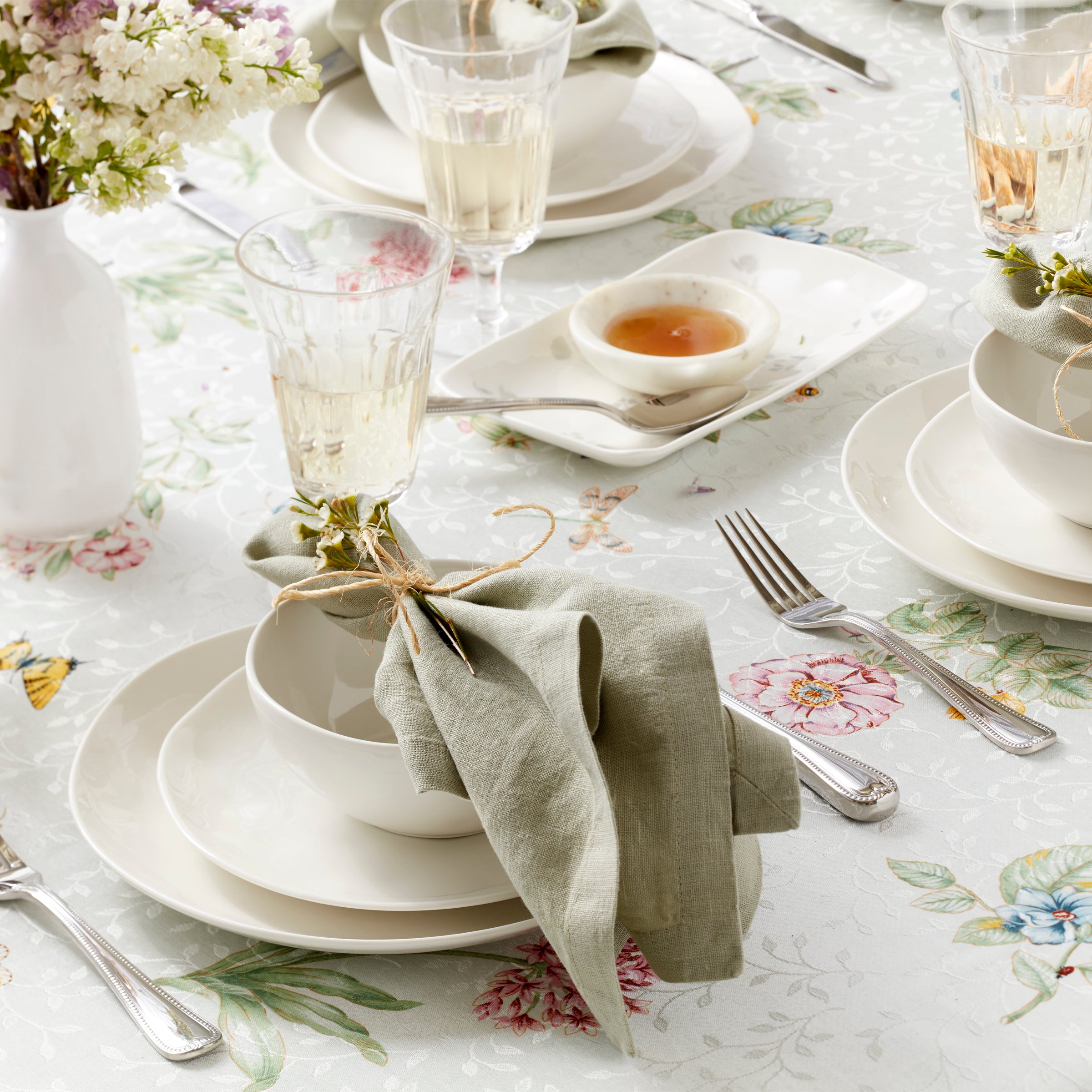 Oyster Bay Porcelain Dinner Plates Set of 4 - Minimalist Gray Accents