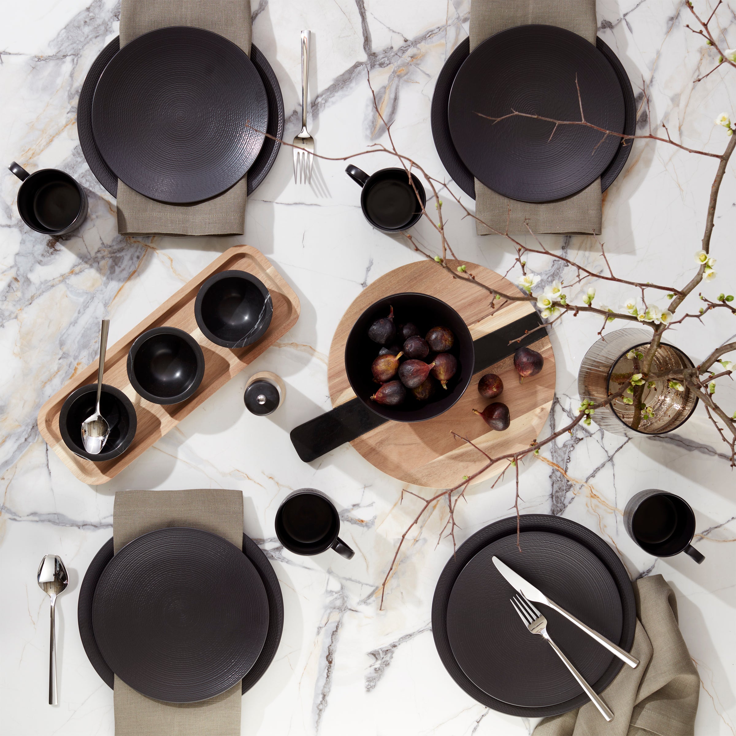 LX Collective Matte Black Dinner Plates - Set of 4 Textured Modern Tableware