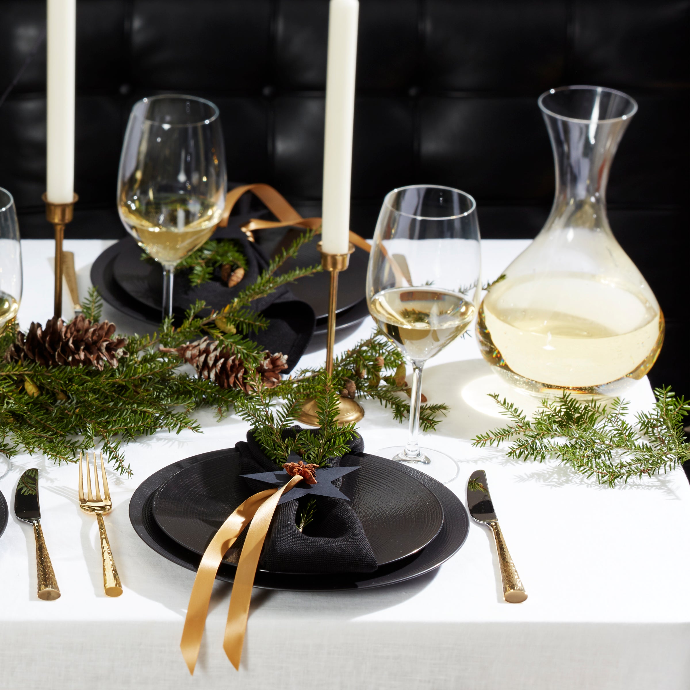 LX Collective Matte Black Dinner Plates - Set of 4 Textured Modern Tableware