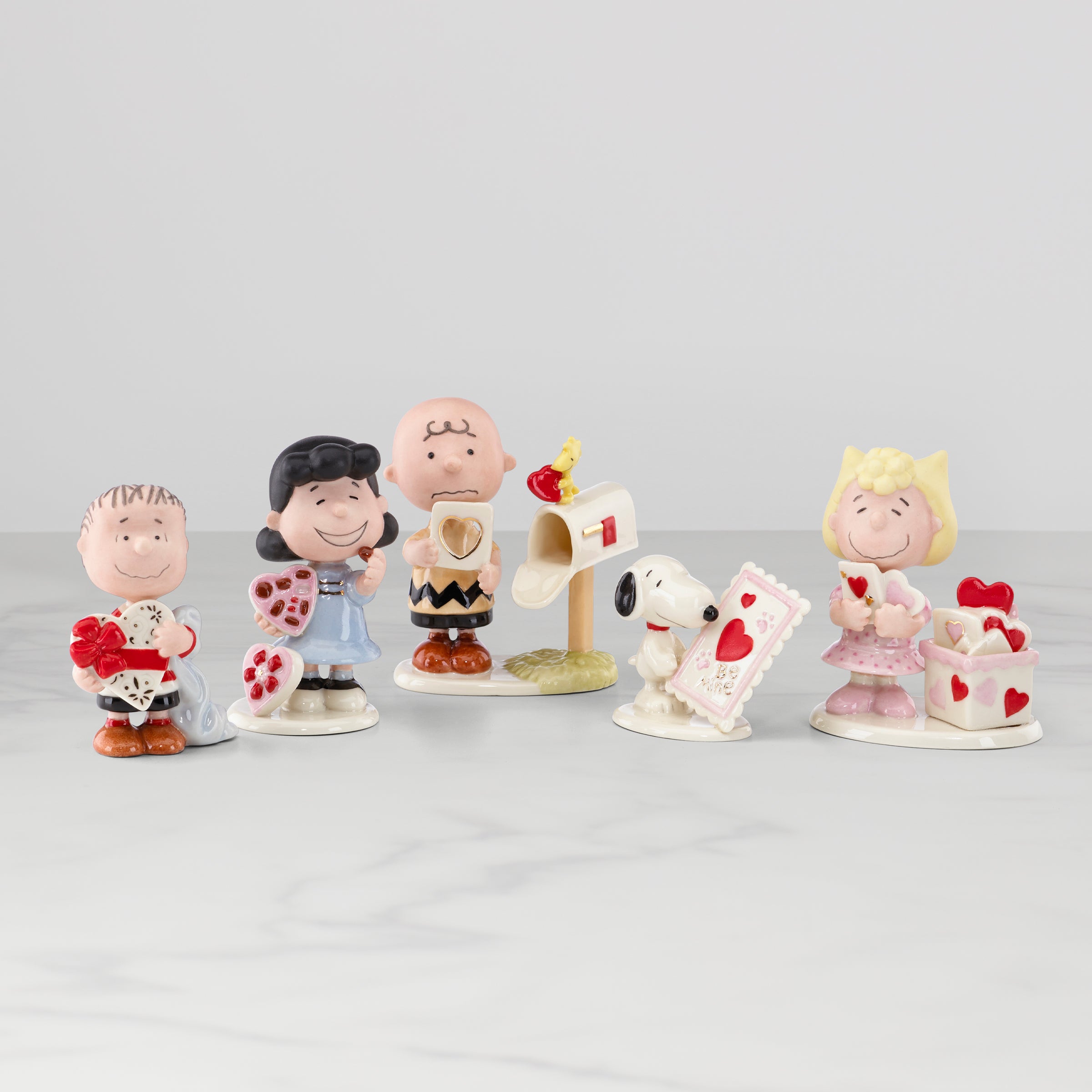 Peanuts Valentine's Figurine Set - 5-Piece Hand-Painted Collectible