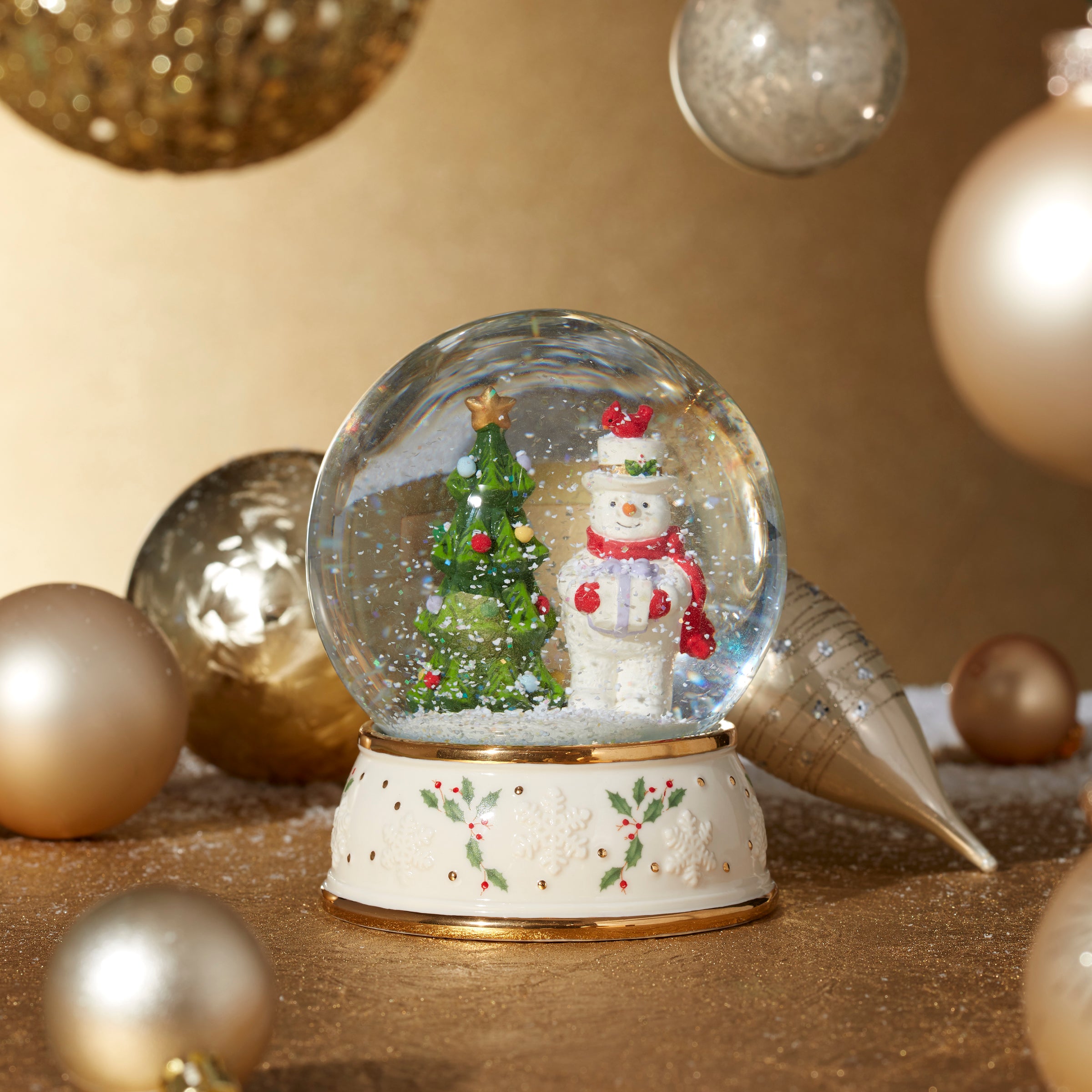 Holly & Snowman Christmas Snow Globe – Winter Wonderland Decor