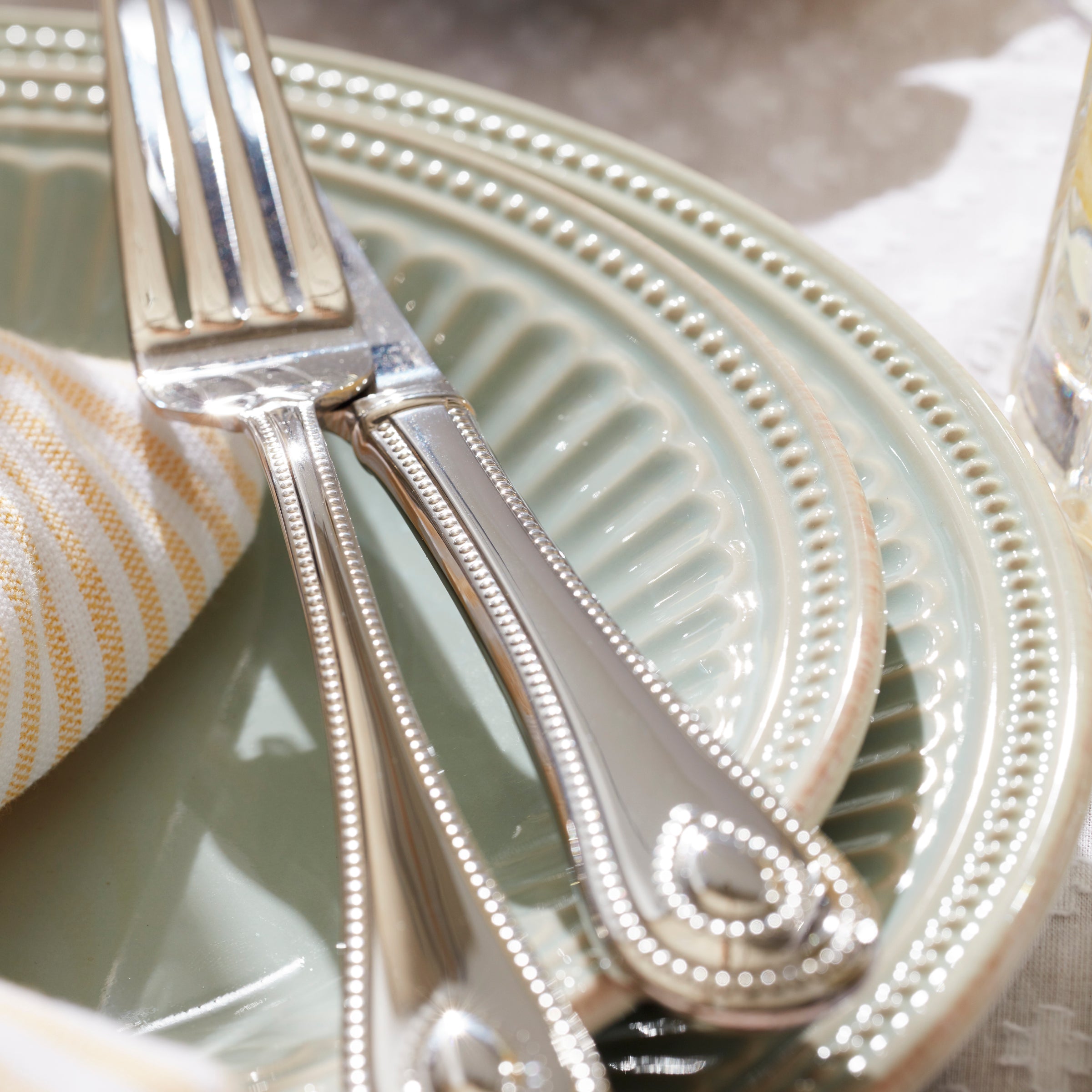 French Perle 65-Piece Stainless Steel Flatware Set – Elegant Beaded Design