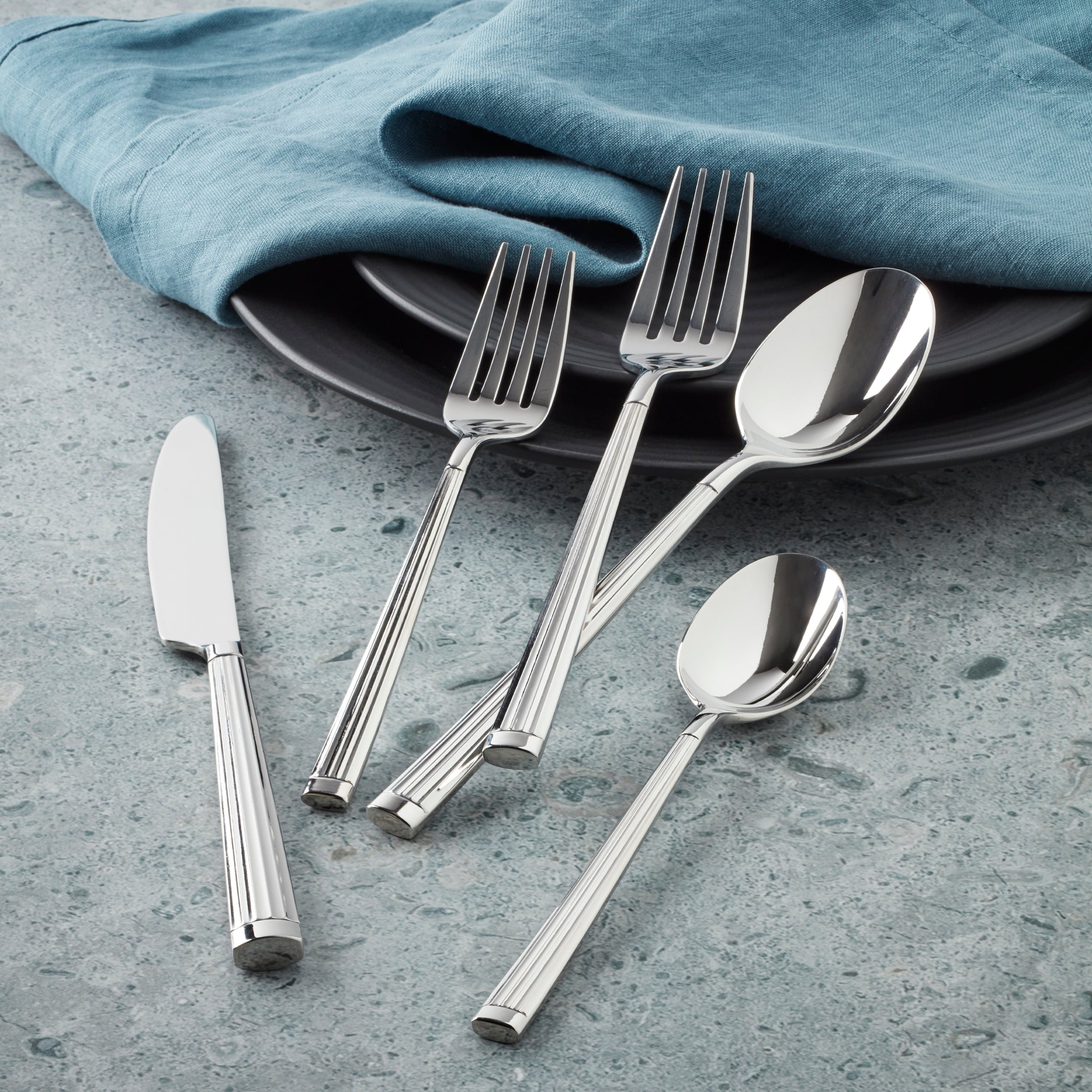 Robyn 20-Piece Stainless Steel Flatware Set - Elegant Fluted Design