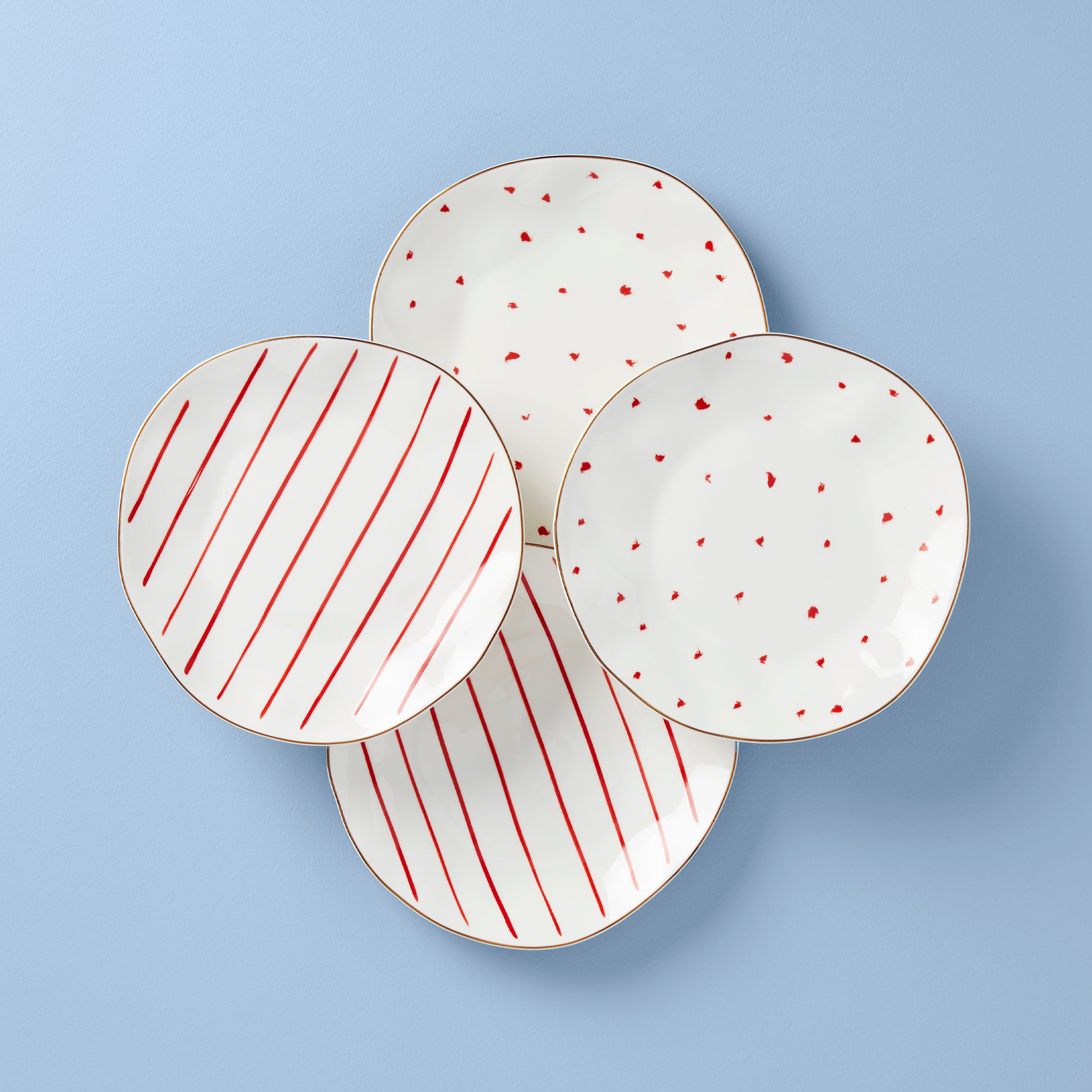 Garnet Bay 4-Piece Dessert Plates Set with Gold Banding