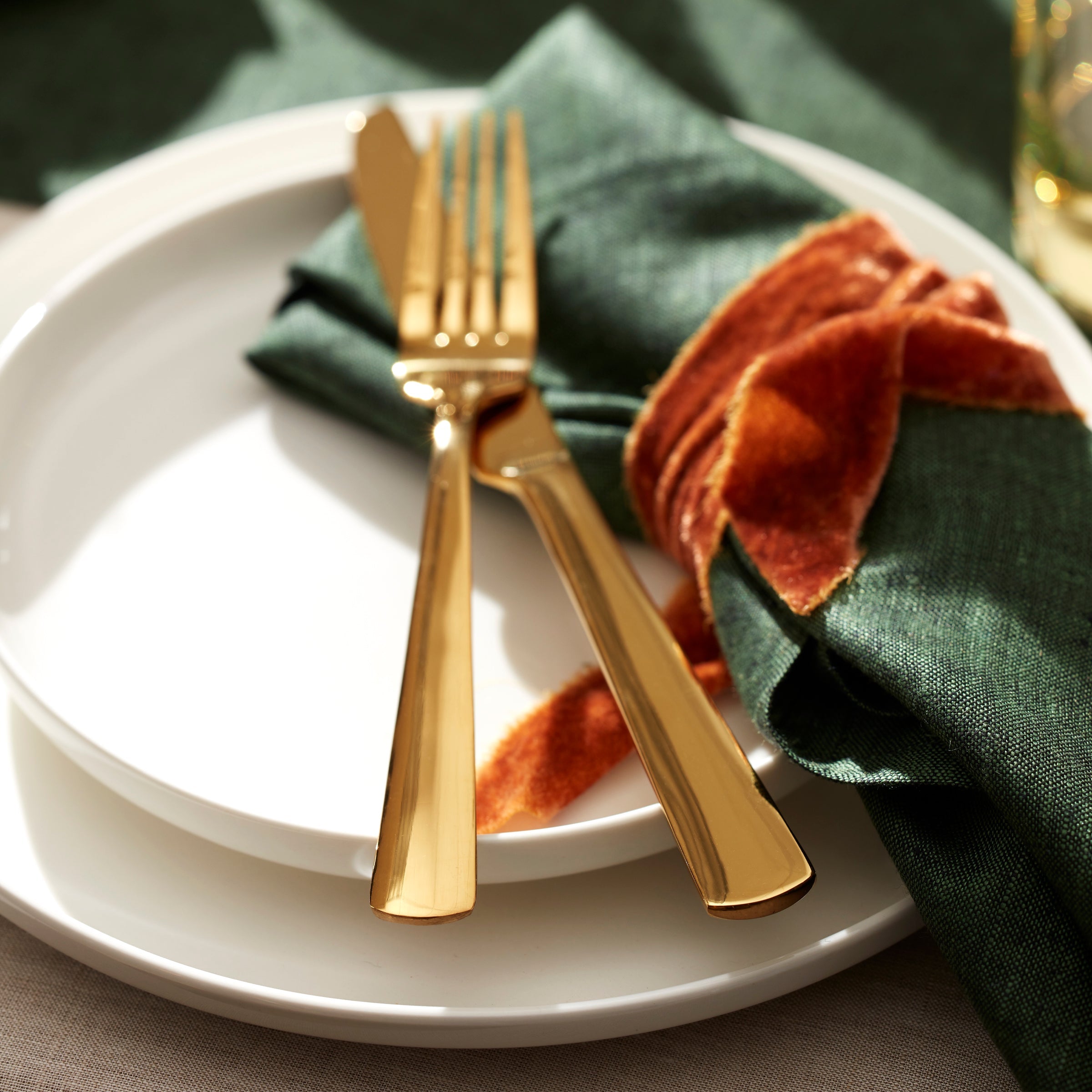 Aptitude Gold Flatware Set - 20 Piece Luxury Cutlery with Cylindrical Handles