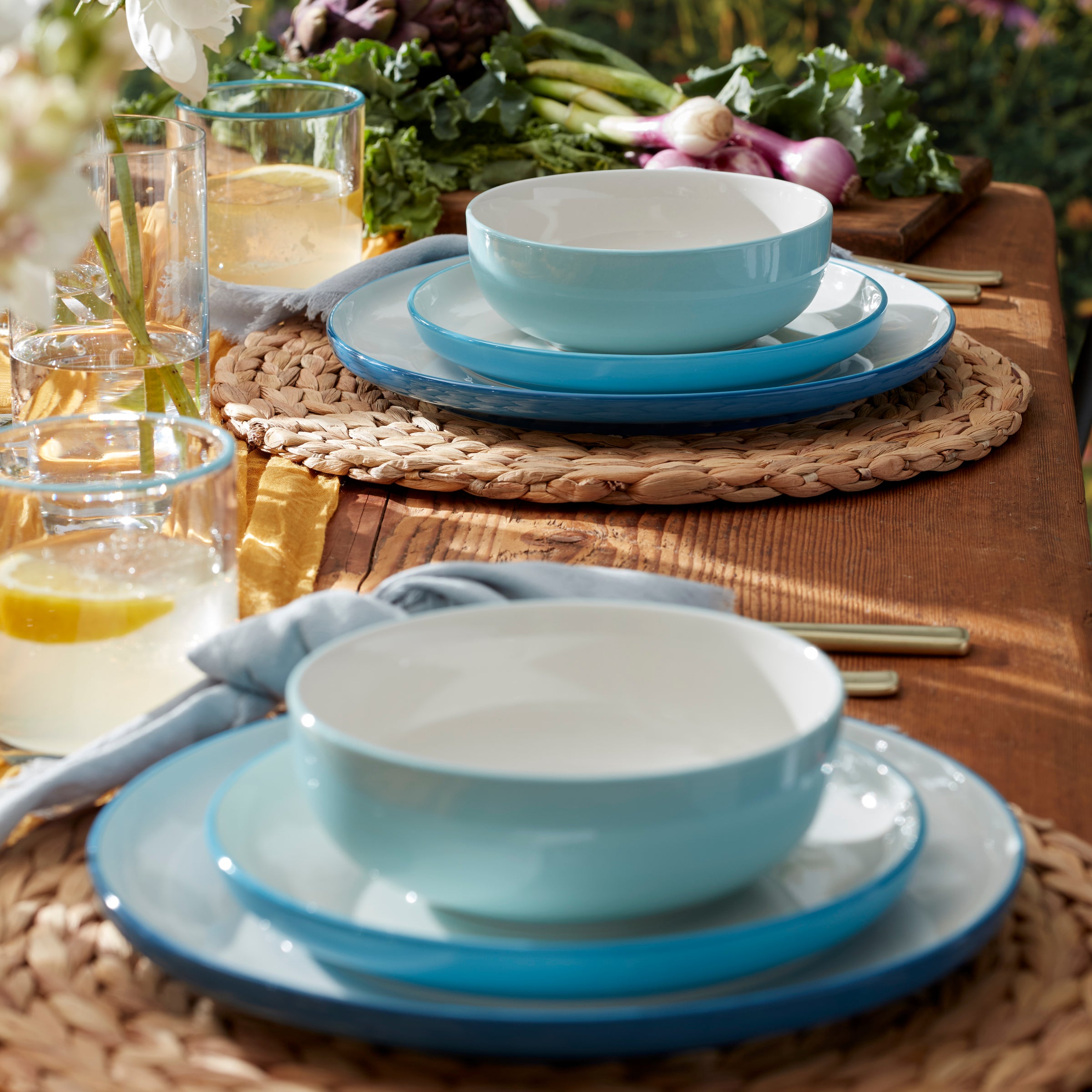 24 Seven Colors Ombre Turquoise Dinnerware Set - 12-Piece