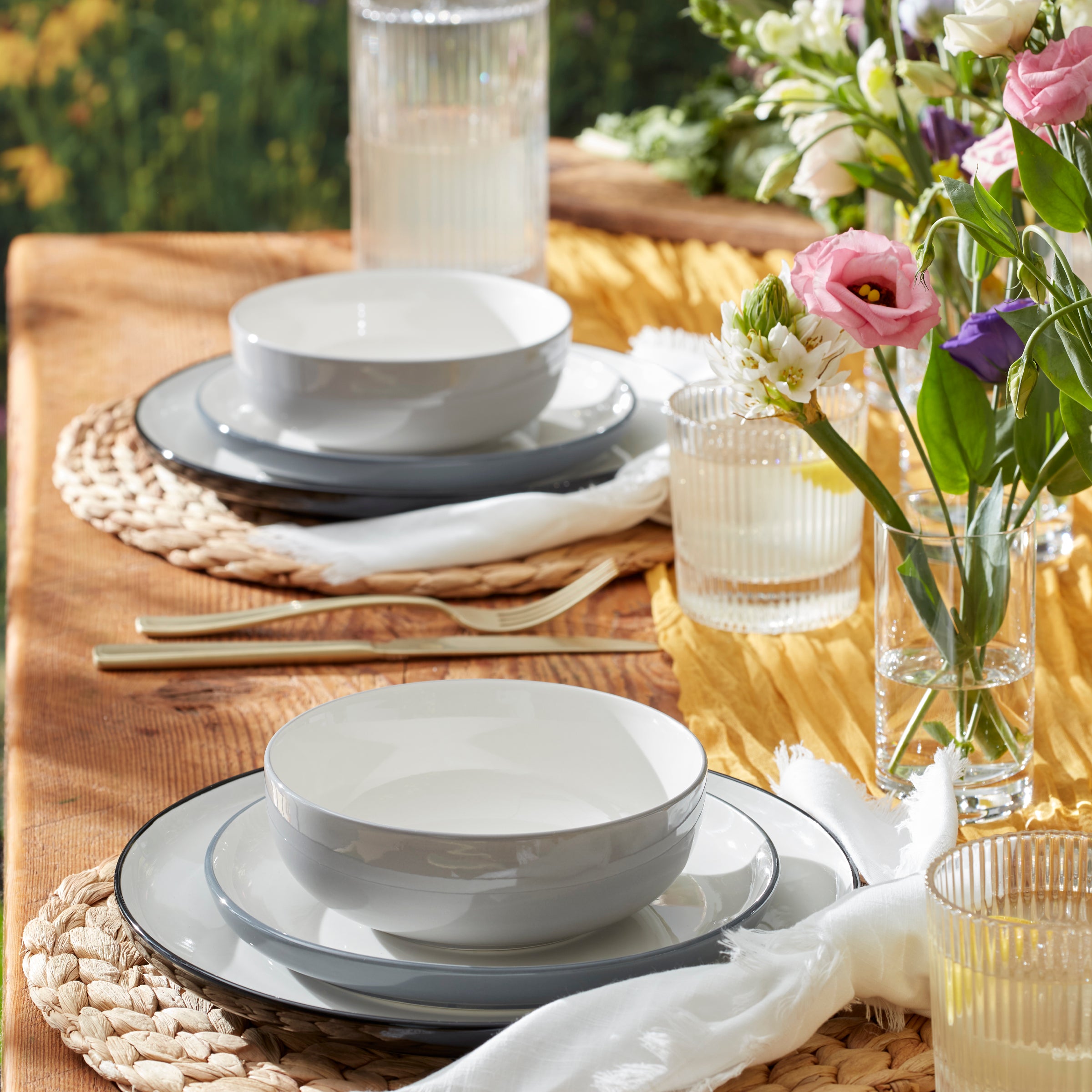 24 Seven Colors Ombre Porcelain Dinnerware Set - 12-Piece