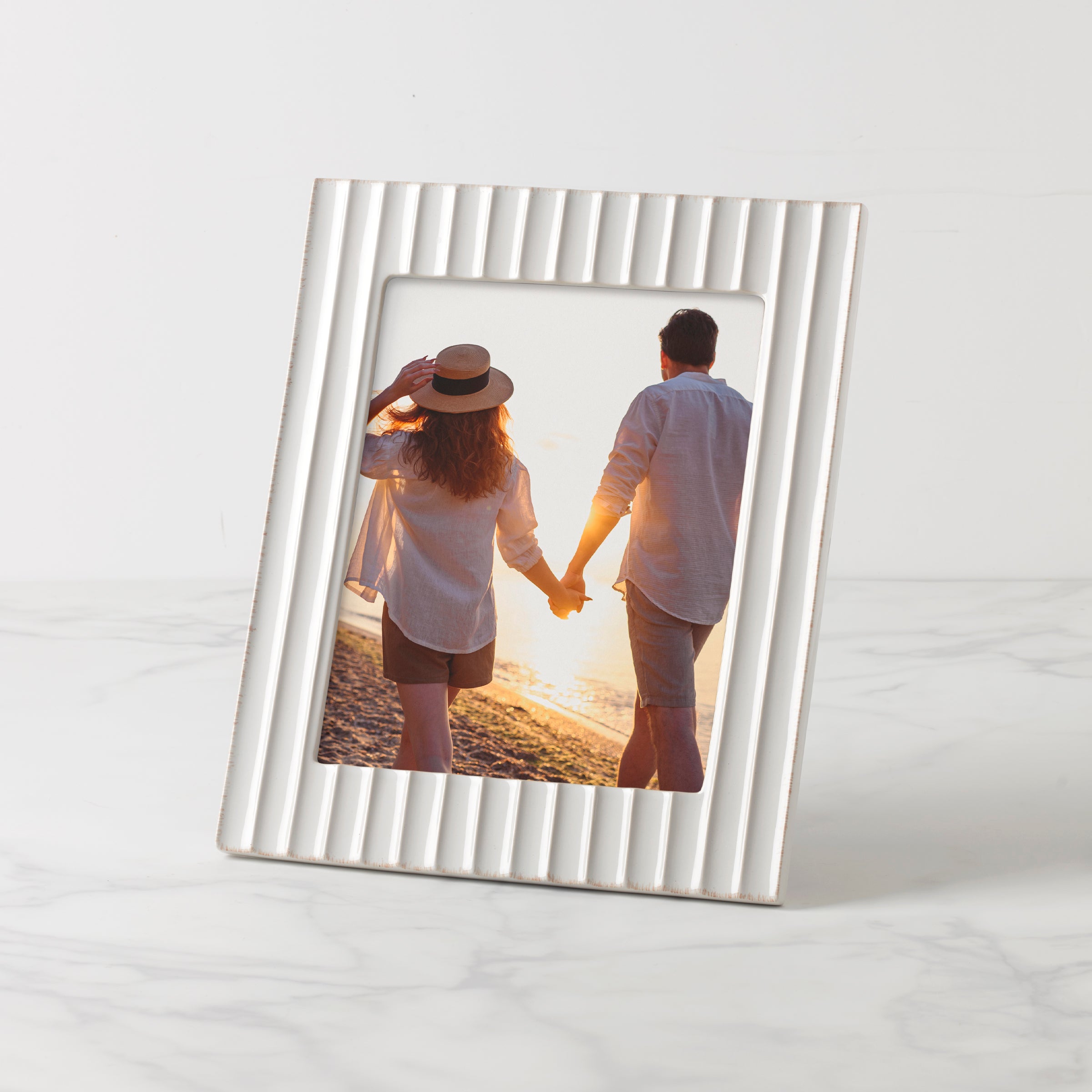 French Perle Scallop Photo Frame 8x10" - Decorative Display for Memories