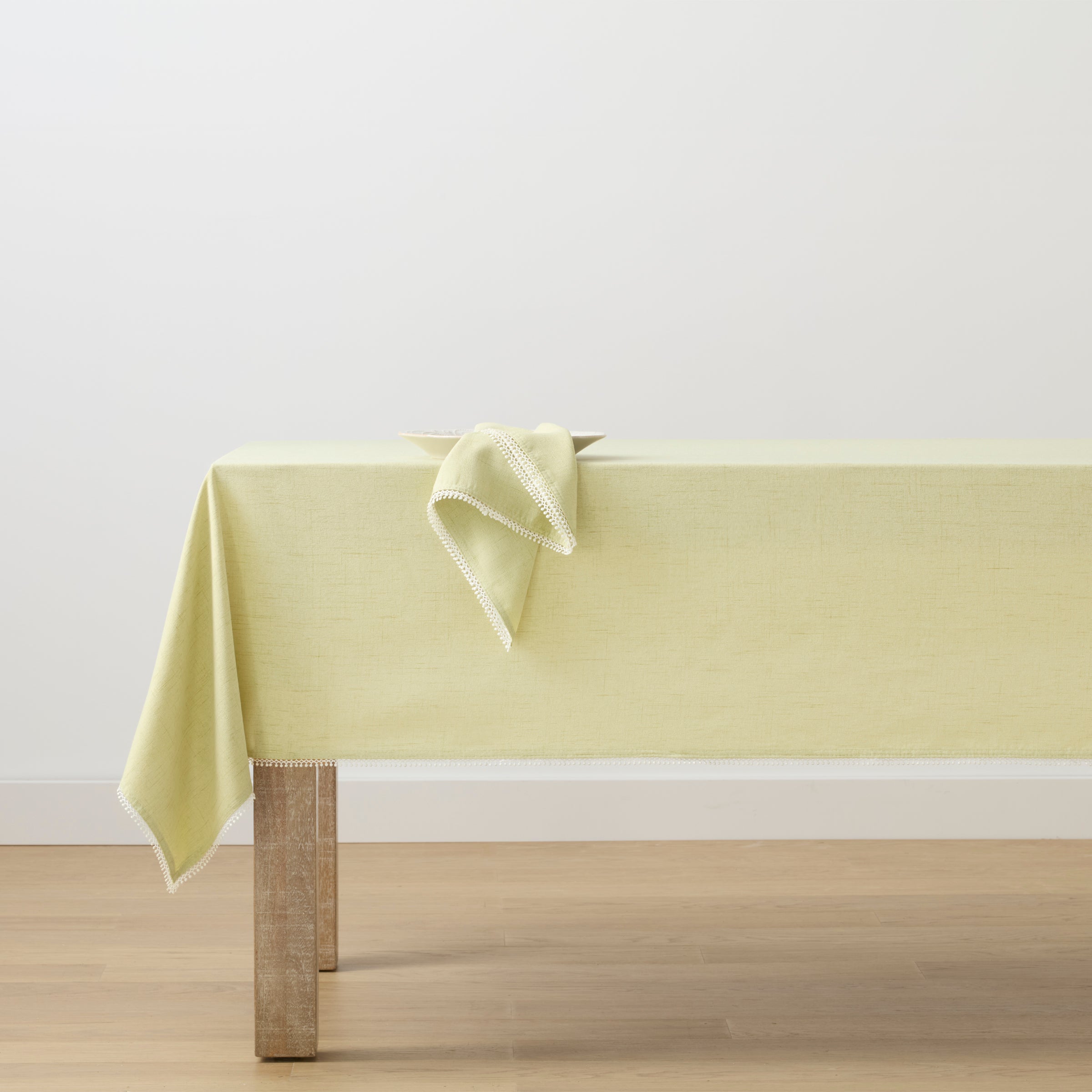 French Perle Pistachio Tablecloth with Frayed Edges – Café Chic