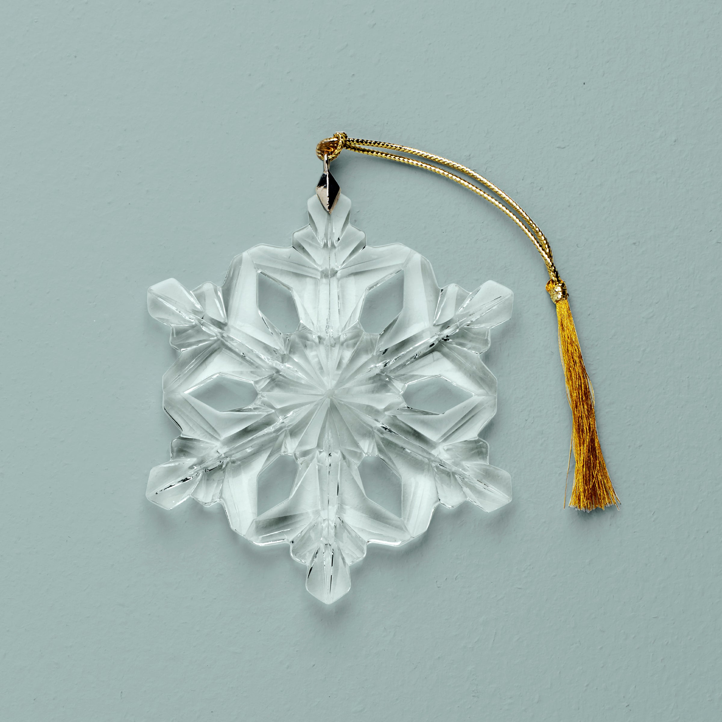 Handcrafted Glass Snowflake Ornament – Optic Winter Decor