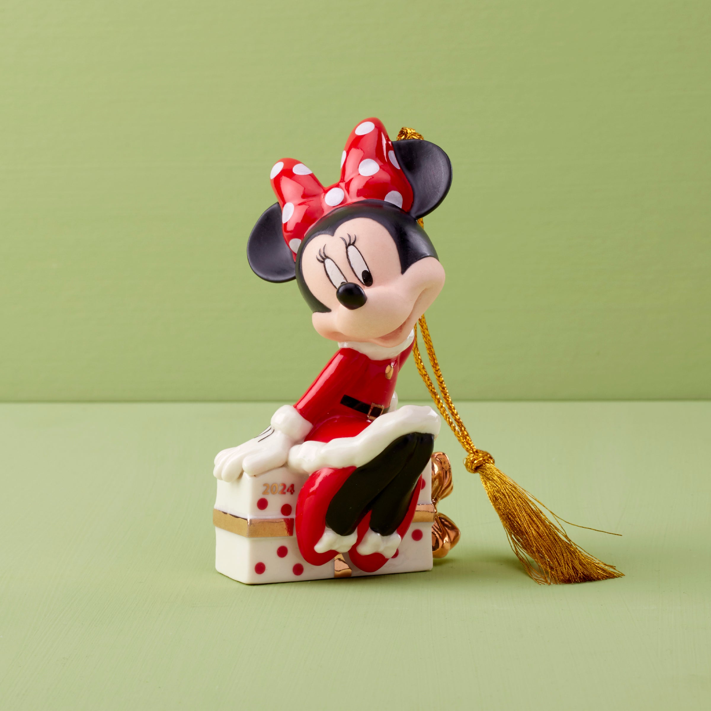 2024 Disney Minnie Mouse Christmas Ornament with Gift Box