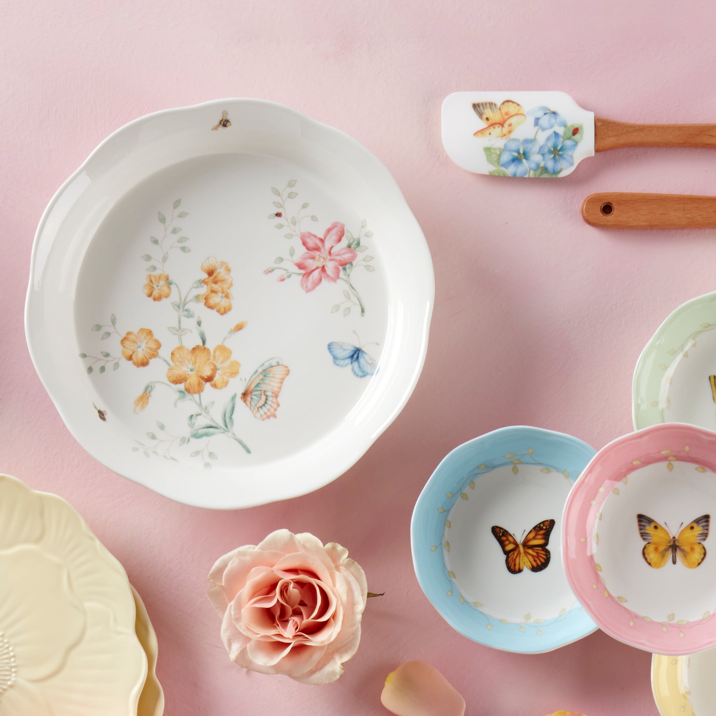 Butterfly Meadow Porcelain Pie Dish with Floral Design