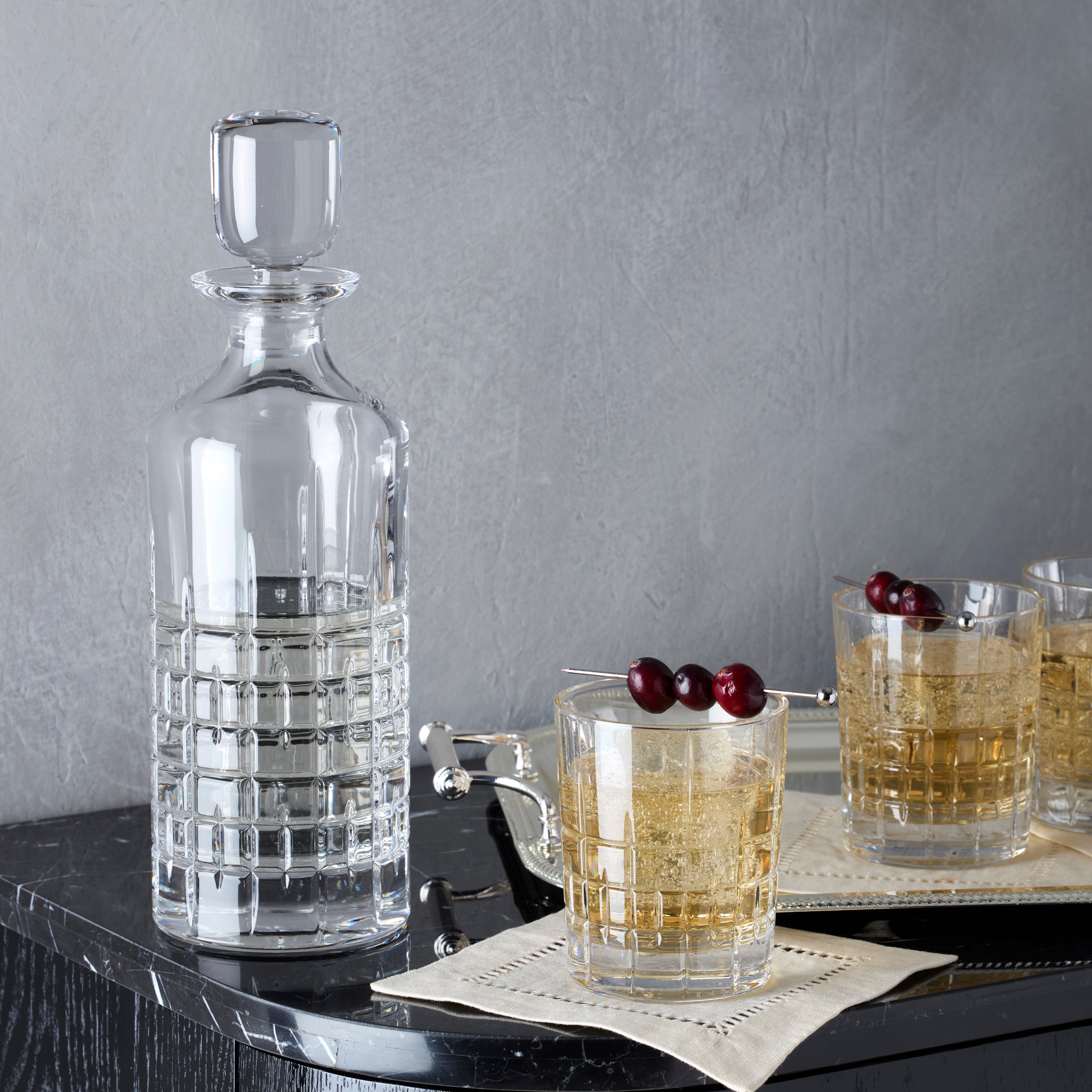 Deklan Crystal Decanter with Elegant Crisscross Design for Home Bar