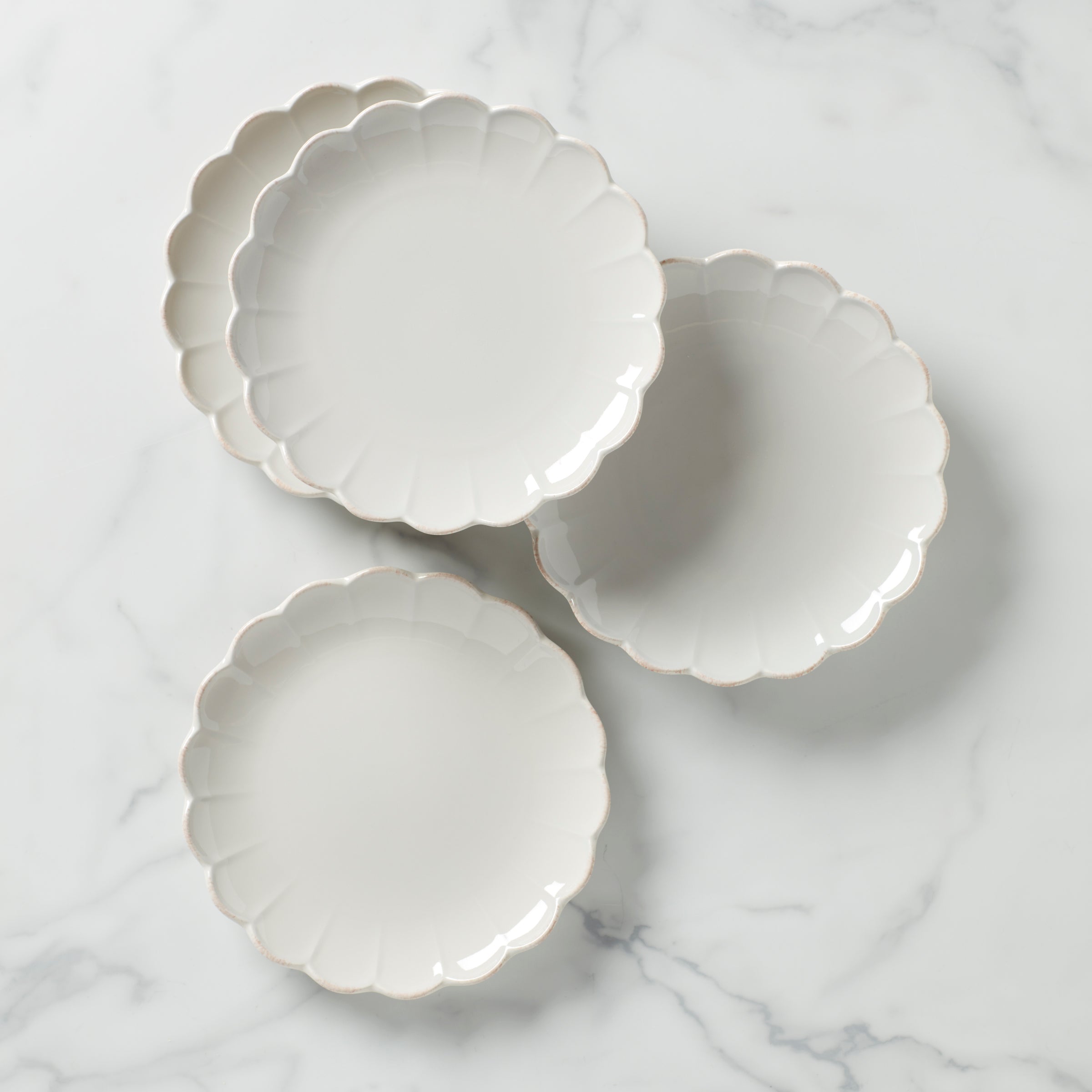 French Perle Scallop Accent Plates - Set of 4 Elegant Tea-Stained Plates