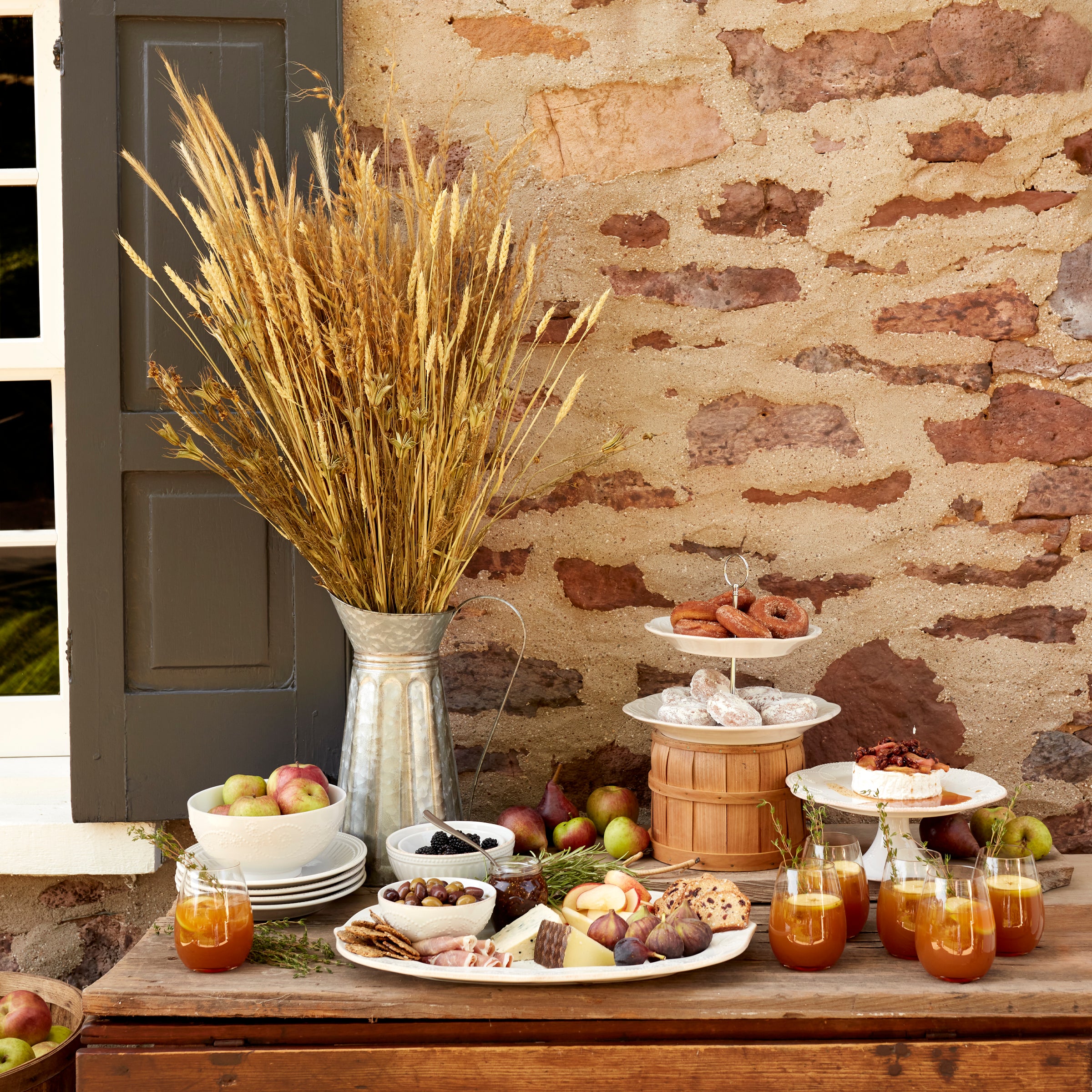French Perle Luna Stoneware Nesting Dinnerware Set - 8 Pieces