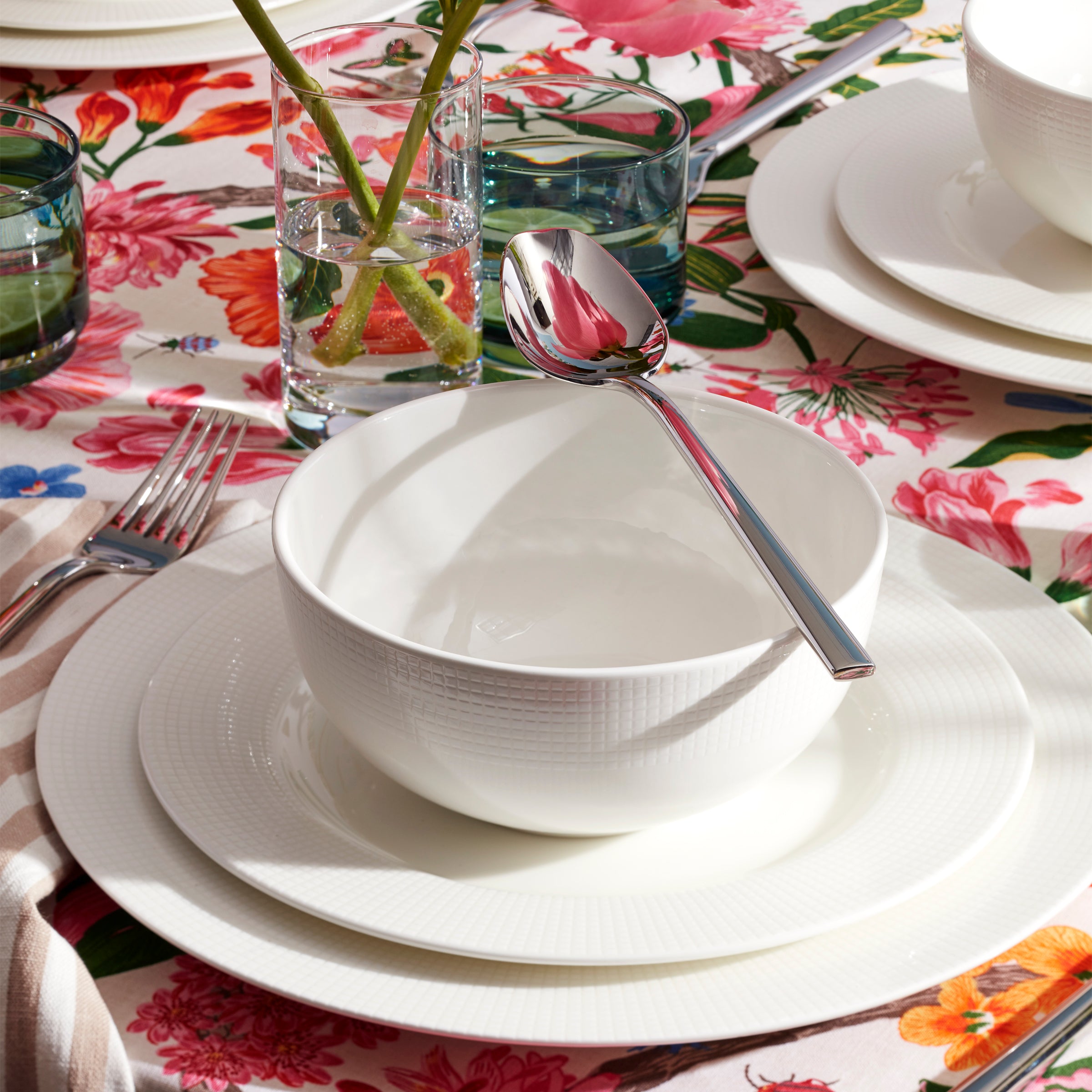 Tuscany Classics White Accent Plates - Set of 6 Elegant Dinnerware