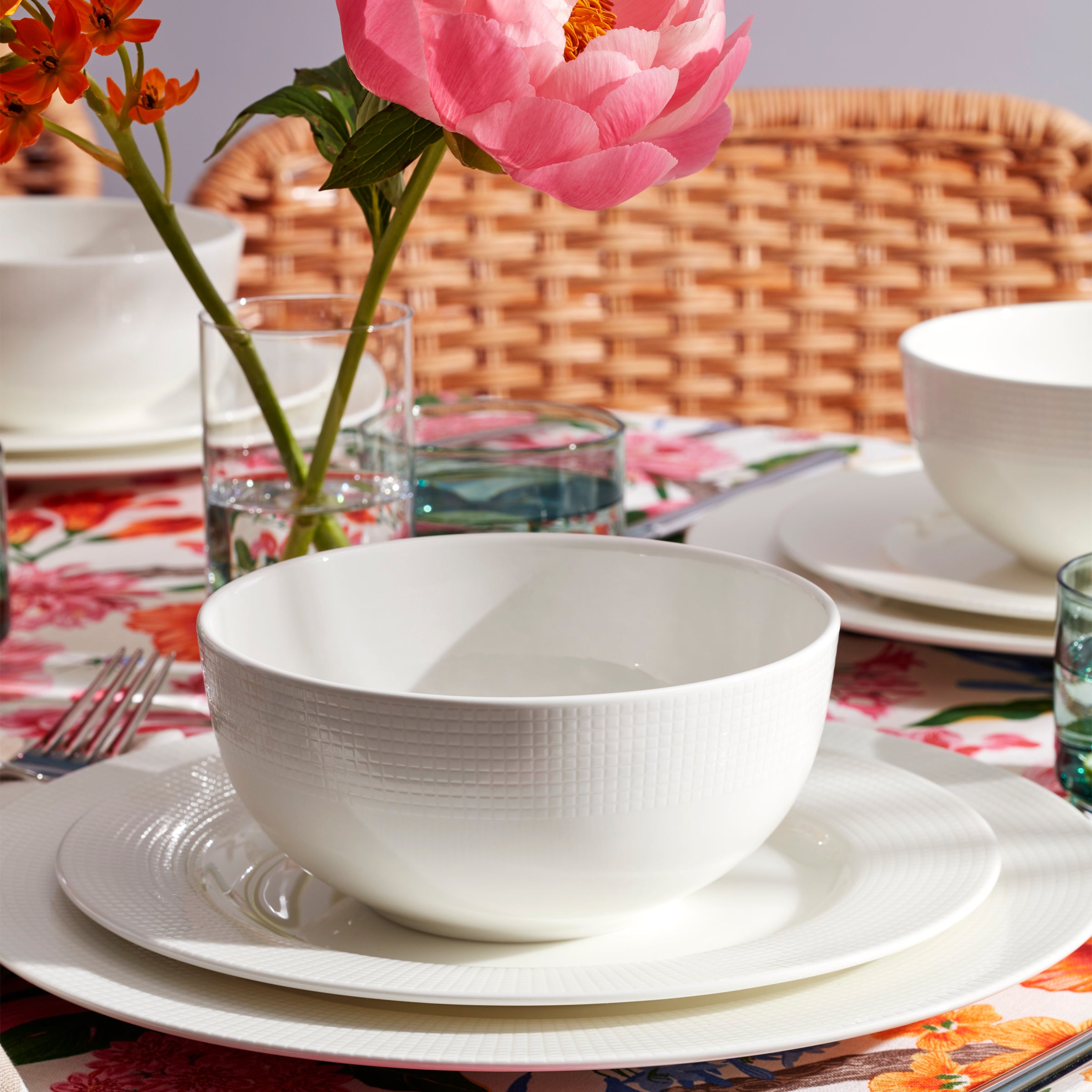 Tuscany Classics White Accent Plates - Set of 6 Elegant Dinnerware