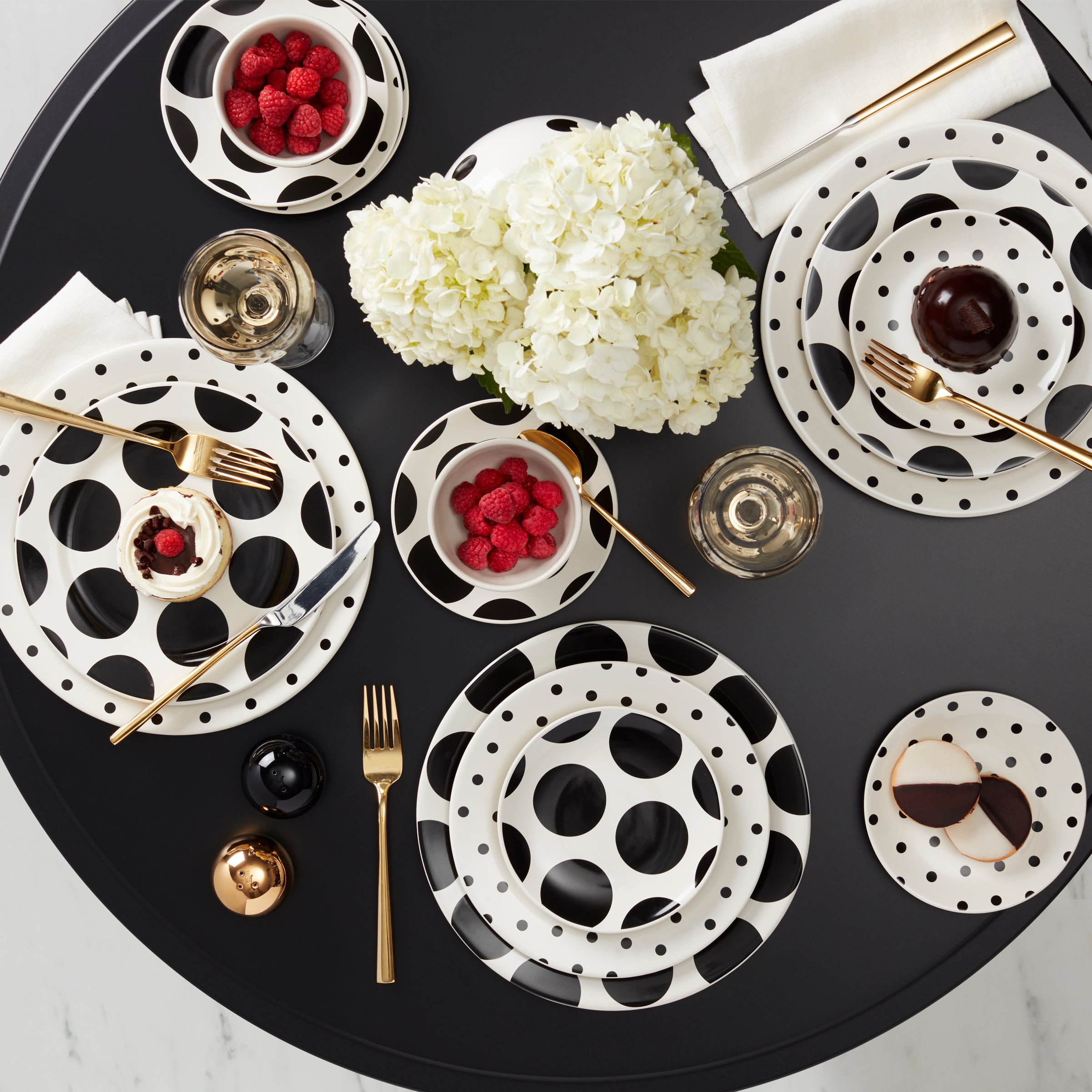 On The Dot Polka Dot Accent Plates - Set of 4