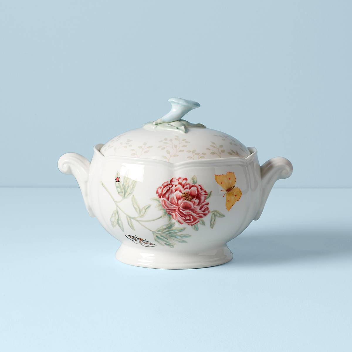 Butterfly Meadow Ceramic Casserole Dish with Scalloped Rim