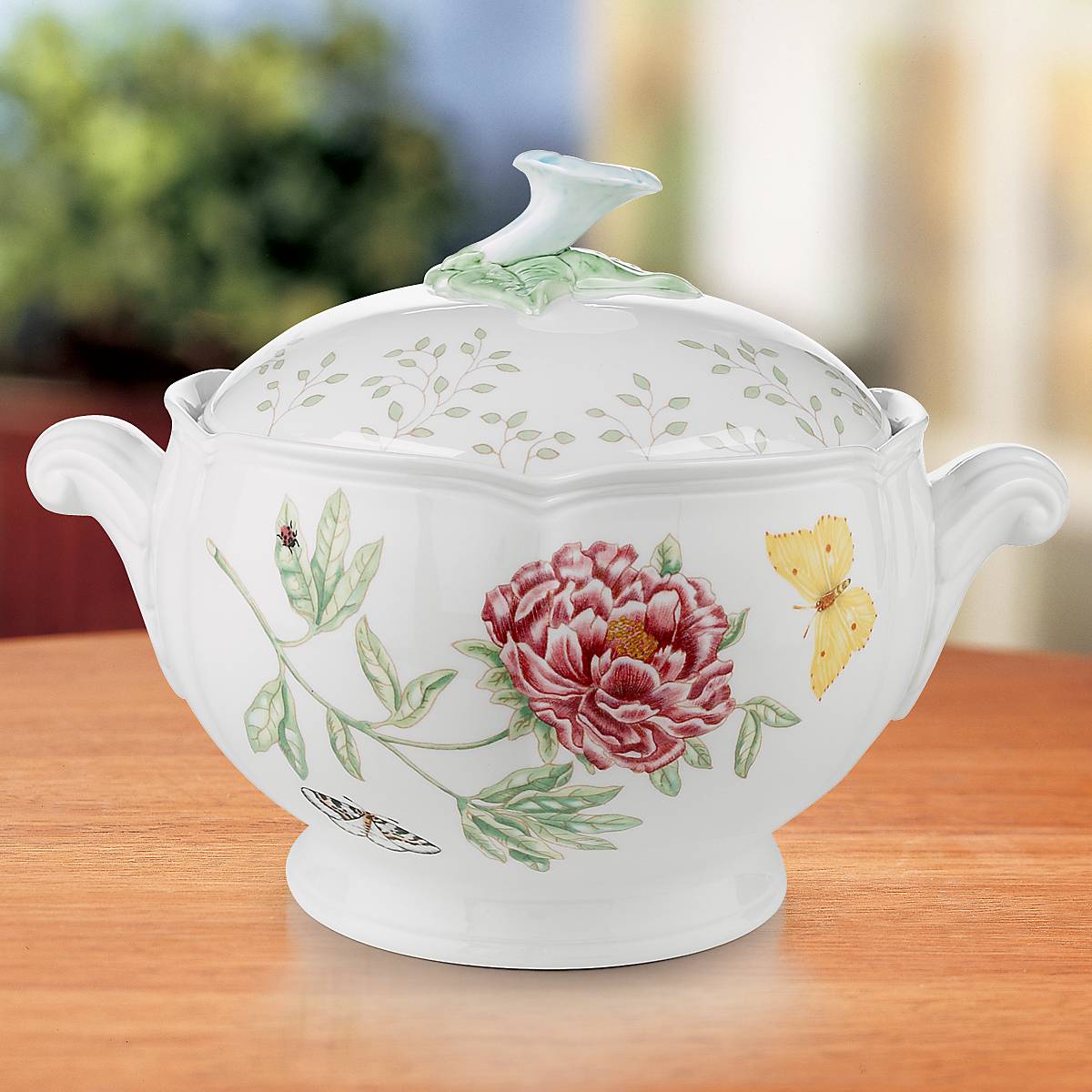 Butterfly Meadow Ceramic Casserole Dish with Scalloped Rim
