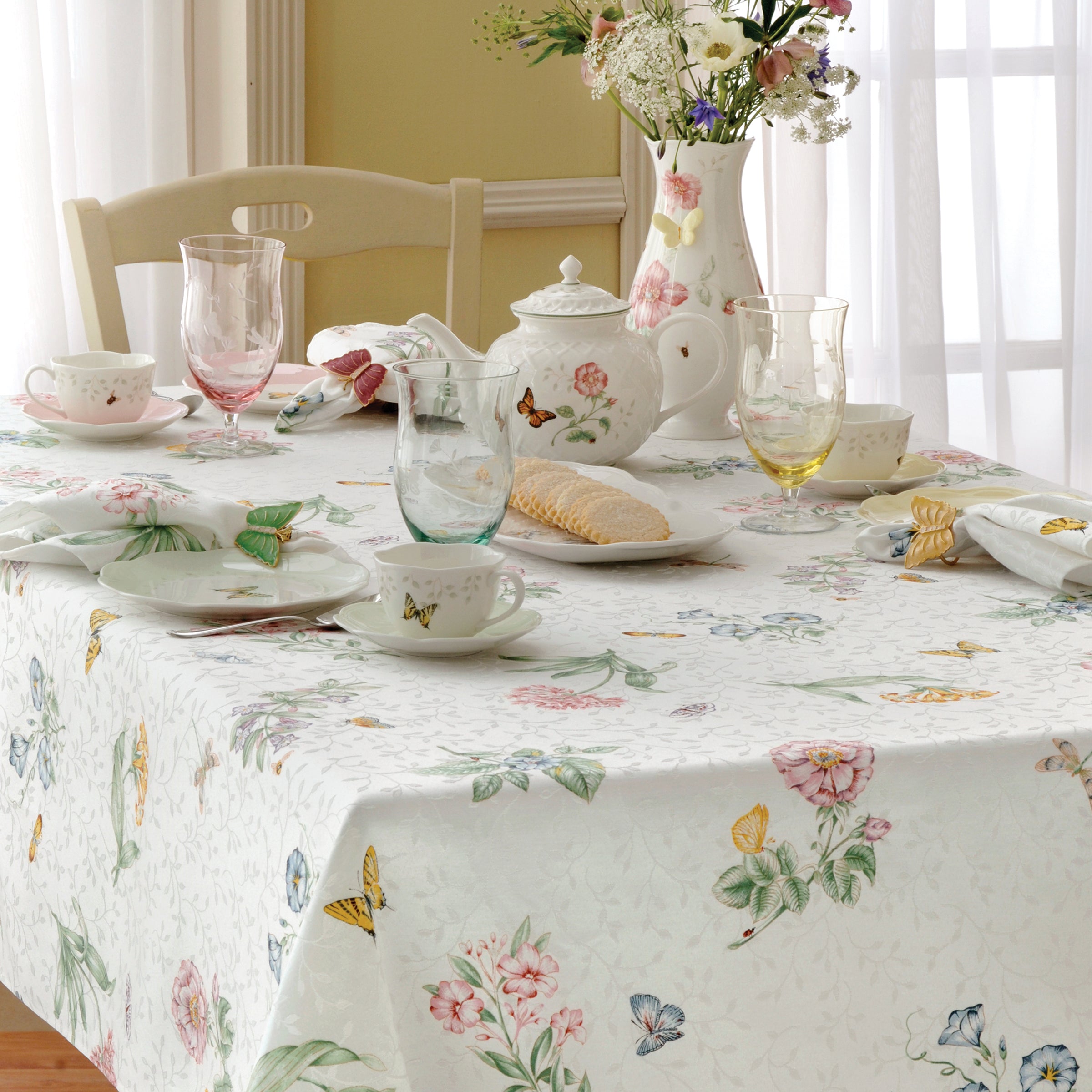 Butterfly Meadow Floral Tablecloth with Butterflies & Bees 52x70