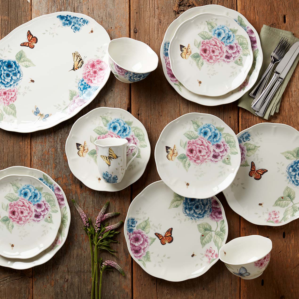 Butterfly Meadow Hydrangea Ceramic Mugs - Set of 4